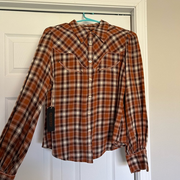 Size small shyanne snap shirt - Picture 2 of 5